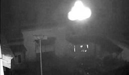 Nhà sư Trung Quốc phát hiện UFO hình dáng Phật gây xôn xao