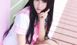 Nữ giám đốc 21 tuổi khoe vẻ đẹp nóng bỏng, gợi cảm