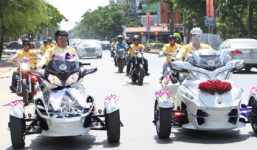 Thiếu gia miền Trung đua đám cưới siêu xe “khủng”