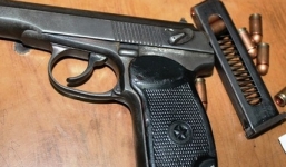 Người đàn ông dùng súng K54 tự vẫn tại nhà