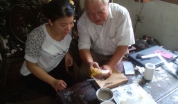 Thông tin sốc về hóa chất nhuộm thịt gà vàng tươi