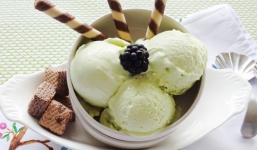 Cách làm kem bơ mát lạnh đơn giản trong mùa nắng nóng 