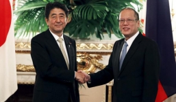 Nhật bắt tay Philippines, lên án cải tạo đất ở Biển Đông