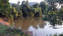 Nữ sinh lớp 12 chết bí ẩn sau khi đi liên hoan cuối năm