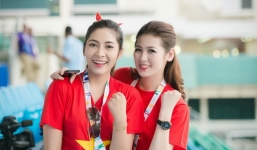Á hậu Tú Anh, Thu Thảo phấn khích cổ vũ đội tuyển U23 Việt Nam