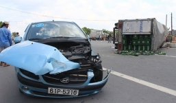 Tránh xe băng qua đường, phụ xe văng khỏi cabin chết thảm