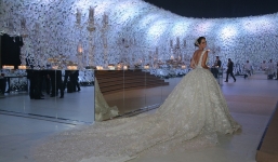 Đám cưới siêu sang nhất thế giới: Cô dâu chi hơn 21 tỷ đồng cho hoa tươi