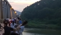 Nam thanh niên nhảy cầu Hàm Rồng tự tử