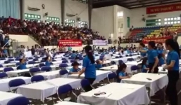 Sốt clip học sinh tính nhẩm nhanh hơn máy tính