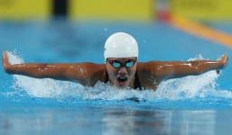 Ánh Viên kiếm nửa tỉ/năm, sắm xe xịn, nhà đẹp cho bố mẹ