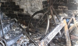 Video: Hiện trường vụ cháy nhà 3 tầng khiến 5 người tử vong tại Hà Nội