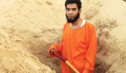 Video: IS tiếp tục bắt tù nhân tự đào mồ trước khi bị hành quyết