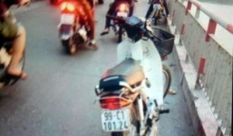 Thanh niên tự đâm dao vào bụng rồi gieo mình xuống sông Hồng