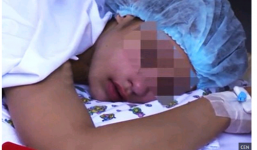 Mải mê chụp hình ‘tự sướng’, 2 thiếu nữ bị điện giật cháy đen