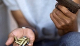 Thầy giáo vô tình bắn chết học sinh