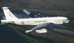 Chiến đấu cơ Nga bay cách máy bay Mỹ chỉ 3 m