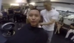 Tuấn Hưng tung clip cạo trọc đầu như lời hứa