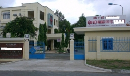 Xử “đối thủ” như dân giang hồ vì giành khách mua quan tài