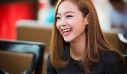 Minh Hằng đẹp hút hồn đón tuổi 28 tại Hà Nội