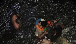 Quyết định nhảy sông tự tử nhưng không dám chết vì nước sông quá bẩn