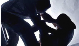 U40 đánh bé gái bất tỉnh để xâm hại rồi ôm nạn nhân ngủ