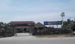 Đang hát karaoke, thiếu nữ lăn ra ngất xỉu và tử vong