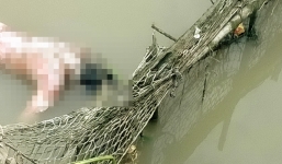 Rùng mình thấy thi thể người đàn ông không mặc quần áo nổi trên sông