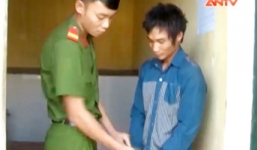 Không lấy được tiền, tên cướp đòi quan hệ tình dục với nạn nhân