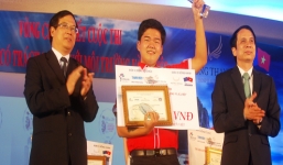 Nam sinh nhận 100 triệu đồng nhờ mê du lịch