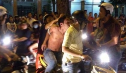 CSGT mang xe bán tải chặn quốc lộ, bắt 2 kẻ giết người, cướp SH