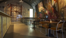 Đại gia chi “khủng” đào hầm trong lòng đất xây nhà sang tránh bom