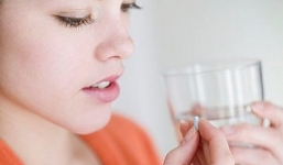 Tác dụng phụ và biến chứng gặp phải khi dùng thuốc tránh thai khẩn cấp