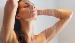 Tắm mùa hè và những sai lầm mắc phải dễ gây đột quỵ