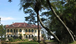 Biệt thự Đà Lạt “khoác áo” 700 tỉ đồng