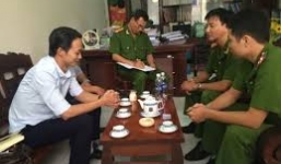  Cảnh sát cơ động TP.HCM tổ chức xin lỗi người dân bị túm cổ áo