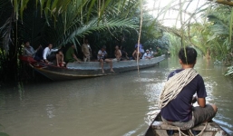 Chìm thuyền khi về nhà bạn chơi, hai nữ sinh chết thảm