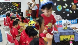 Hồ Ngọc Hà đón sinh nhật sớm cùng con trai giữa bão dư luận