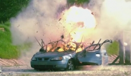 Video: Súng máy hạng nặng M2 phá hủy ô tô trong nháy mắt