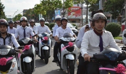 Đám rước dâu ở Biên Hòa với hơn 30 chiếc xe Honda SH