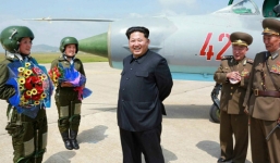 Kim Jong-un nức lời khen các nữ phi công Triều Tiên