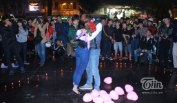 Những nam sinh ga lăng gây sốt cộng đồng mạng