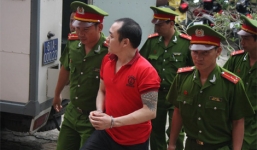 Trùm giang hồ “không trả nợ, hãy mua sẵn quan tài” ra tòa