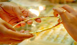 Giá vàng hôm nay 24/6: Giá vàng SJC tiếp tục giảm