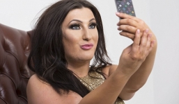  Đại gia bất động sản mạnh tay chi hơn 6 tỷ cho người yêu chuyển giới