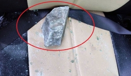 Ô tô bị ném đá trên đường cao tốc Nội Bài- Lào Cai