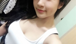 Hot girl 9X bán thịt duyên dáng bất ngờ nổi tiếng trên mạng