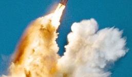 Mỹ có nên chi 1 nghìn tỷ cho vũ khí hạt nhân?