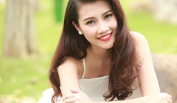 Người đẹp Thanh Tú khoe vai trần gợi cảm