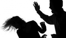 Vợ đâm chết chồng vì bị tát vào mặt