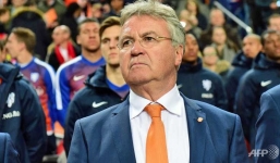 'Phù thủy' Guus Hiddink bất ngờ chia tay ĐT Hà Lan